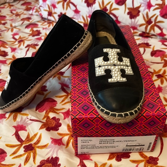 Tory Burch Shoes - Tory Burch Pearl logo espadrille flat